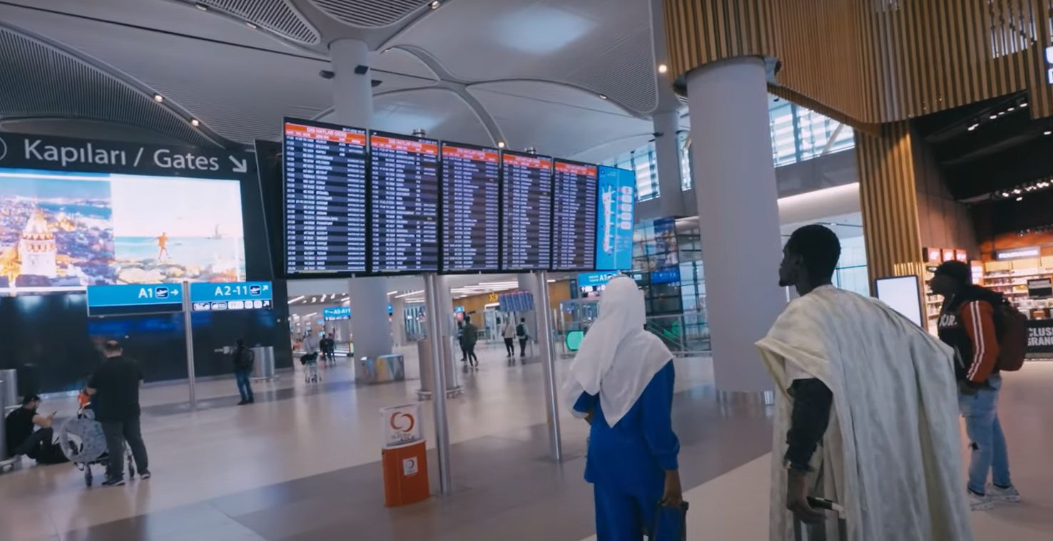 theo-doi-chuyen-bay-va-len-may-bay